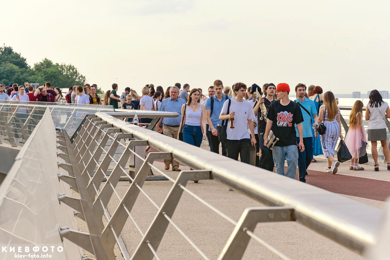 Пешеходно-велосипедный мост между парками «Крещатый» и «Владимирская горка»