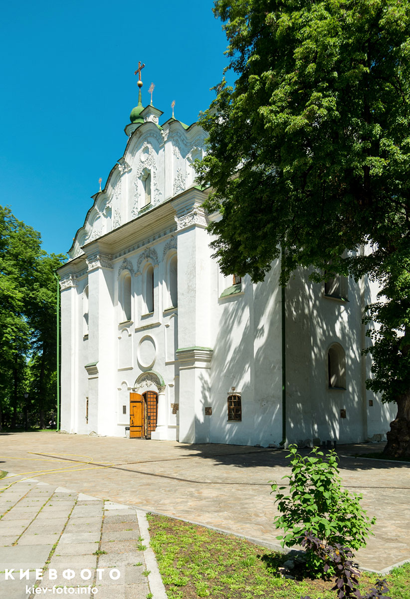 Кирилловская церковь в Киеве (50 фото)