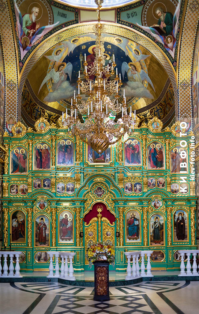 Иконостас церковь преподобного Агапита Печерского в Лавре