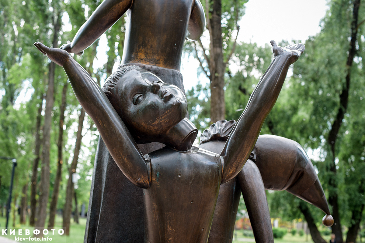 Памятник детям, расстрелянным в Бабьем Яру