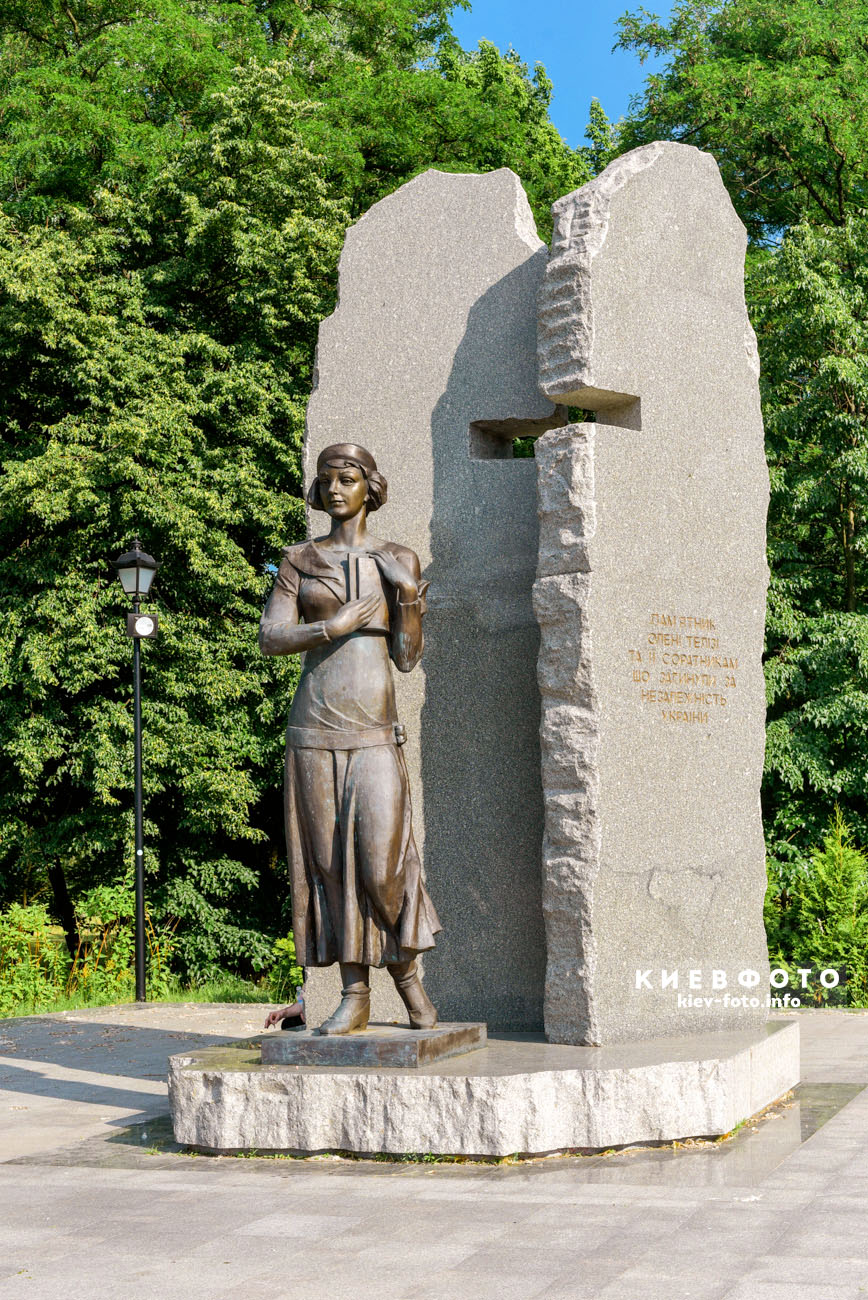 Бабий Яр в Киеве. Фото памятников