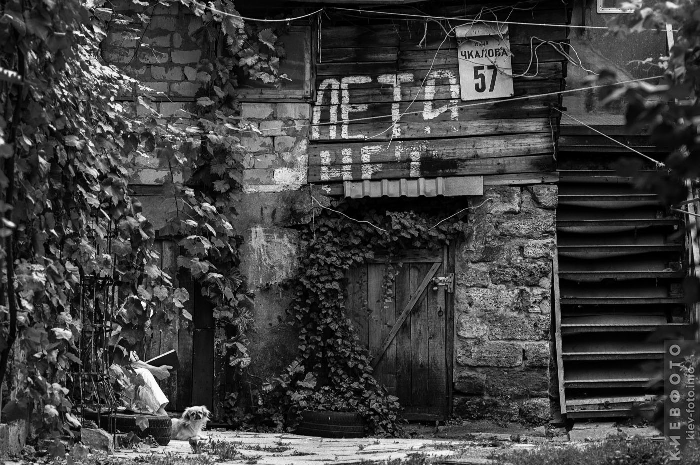 100 черно-белых фотографий Одессы